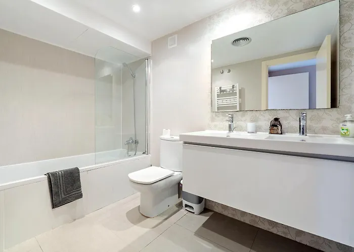 Aqquaria Lujoso * سالو